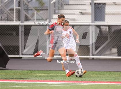 Thumbnail 2 in Skyridge vs. Mountain Ridge (UHSAA 6A Quarterfinal) photogallery.