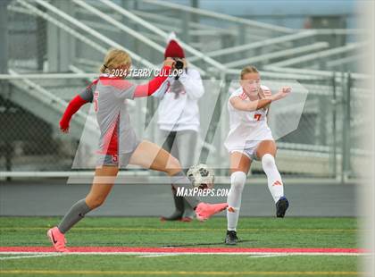 Thumbnail 3 in Skyridge vs. Mountain Ridge (UHSAA 6A Quarterfinal) photogallery.