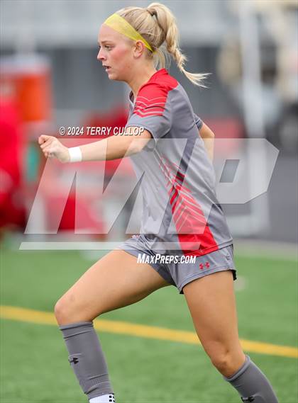 Thumbnail 3 in Skyridge vs. Mountain Ridge (UHSAA 6A Quarterfinal) photogallery.