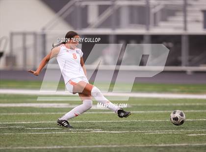 Thumbnail 3 in Skyridge vs. Mountain Ridge (UHSAA 6A Quarterfinal) photogallery.