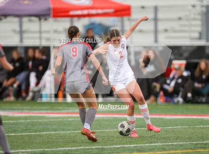 Thumbnail 3 in Skyridge vs. Mountain Ridge (UHSAA 6A Quarterfinal) photogallery.