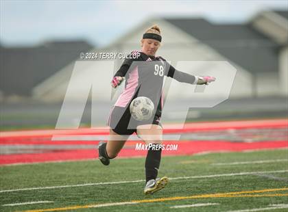 Thumbnail 2 in Skyridge vs. Mountain Ridge (UHSAA 6A Quarterfinal) photogallery.