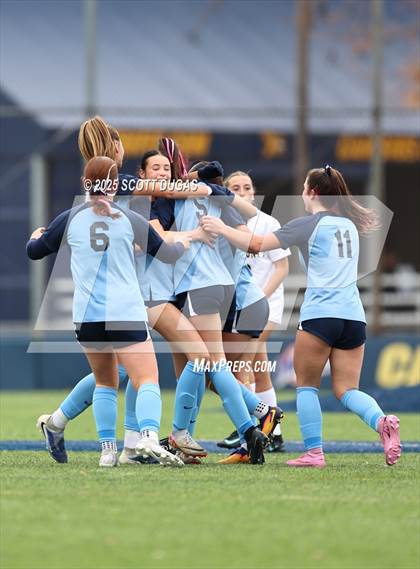 Thumbnail 2 in St. Mary's vs. St. Anthony's (NYS Catholic Championship) photogallery.