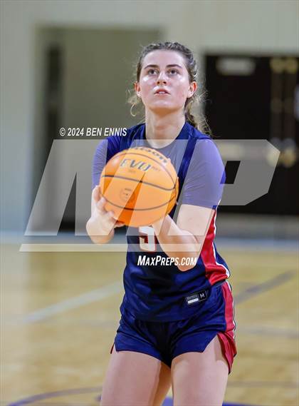 Thumbnail 2 in Hewitt-Trussville vs. Mill Creek (She Got Game Classic) photogallery.