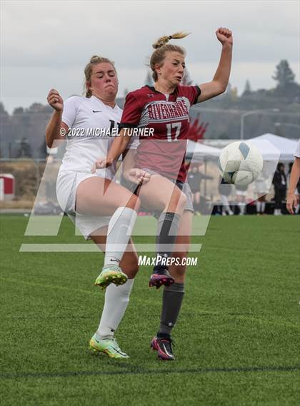 Thumbnail 3 in Vallivue vs Canyon View (IHSAA 4A State Playoff) photogallery.