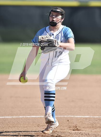 Thumbnail 1 in Brea Olinda @ Villa Park photogallery.