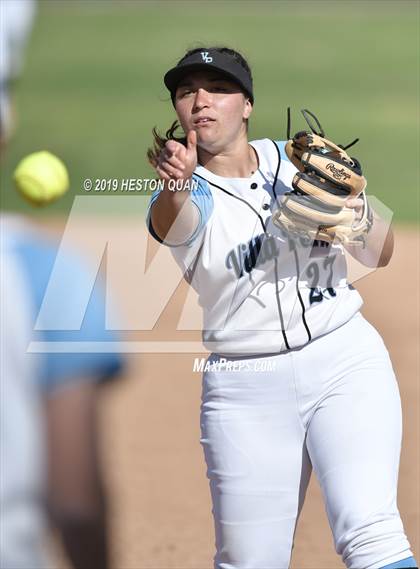Thumbnail 1 in Brea Olinda @ Villa Park photogallery.