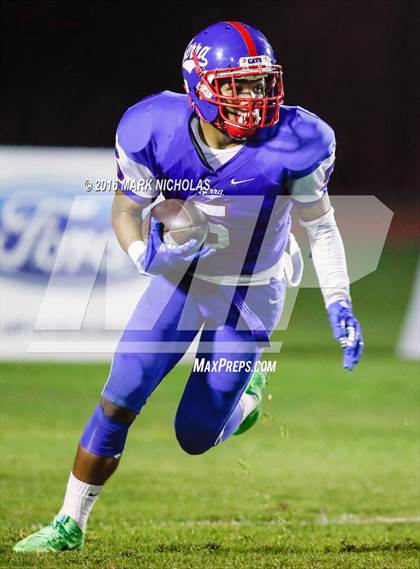 Thumbnail 1 in Santa Margarita @ Serra (CIF-SS Division 1 1st Round) photogallery.