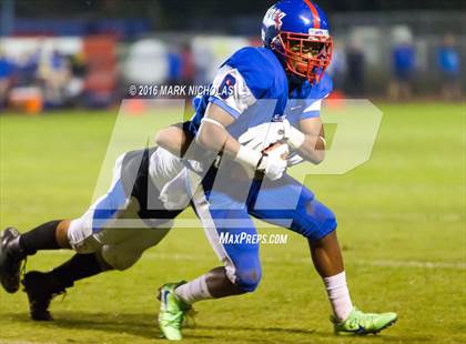 Thumbnail 1 in Santa Margarita @ Serra (CIF-SS Division 1 1st Round) photogallery.