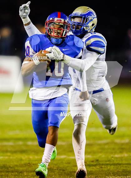 Thumbnail 2 in Santa Margarita @ Serra (CIF-SS Division 1 1st Round) photogallery.