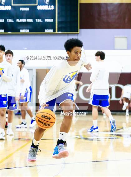 Thumbnail 1 in El Camino Real vs Menlo School (St. Francis Holiday Hoopfest Tournament) photogallery.