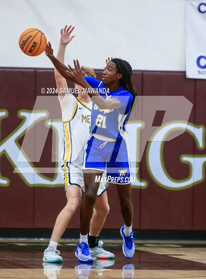 Thumbnail 2 in El Camino Real vs Menlo School (St. Francis Holiday Hoopfest Tournament) photogallery.