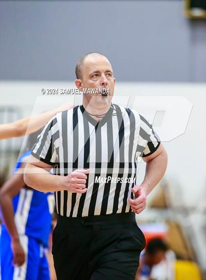 Thumbnail 3 in El Camino Real vs Menlo School (St. Francis Holiday Hoopfest Tournament) photogallery.