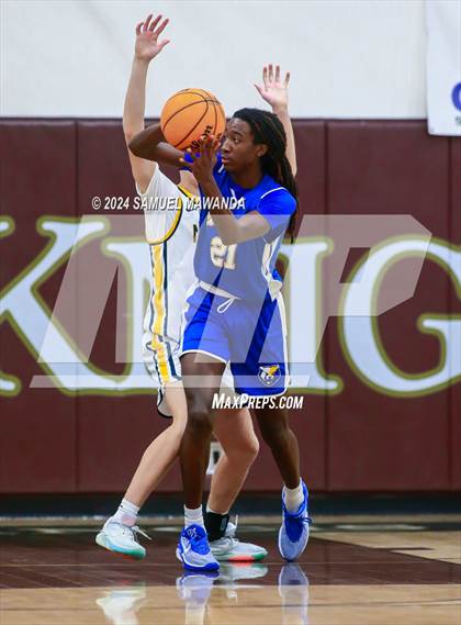 Thumbnail 1 in El Camino Real vs Menlo School (St. Francis Holiday Hoopfest Tournament) photogallery.