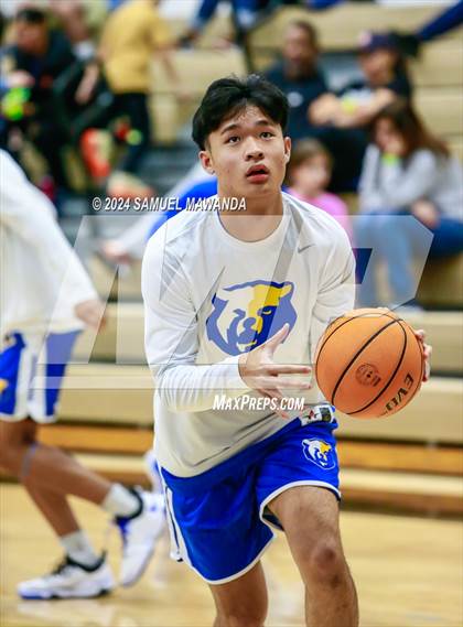 Thumbnail 2 in El Camino Real vs Menlo School (St. Francis Holiday Hoopfest Tournament) photogallery.