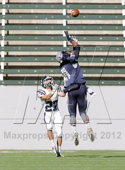 Thumbnail 2 in Marin Catholic vs. Madison (CIF State D3 Final) photogallery.