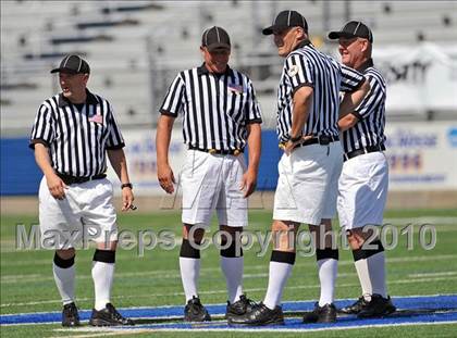 Thumbnail 2 in Comsewogue vs. Garden City (NYSPHSAA Class B Quarterfinal) photogallery.