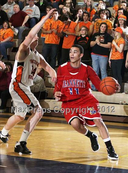 Thumbnail 1 in Smethport vs. Jeannette (PIAA Class AA First Round) photogallery.