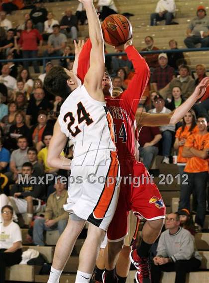 Thumbnail 3 in Smethport vs. Jeannette (PIAA Class AA First Round) photogallery.