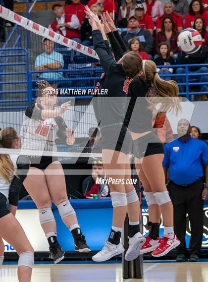 Thumbnail 1 in East Surry vs. Falls Lake Academy (NCHSAA 1A Final) photogallery.