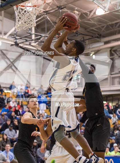 Thumbnail 3 in Montverde Prep vs. St. Thomas More (Metro Classic) photogallery.
