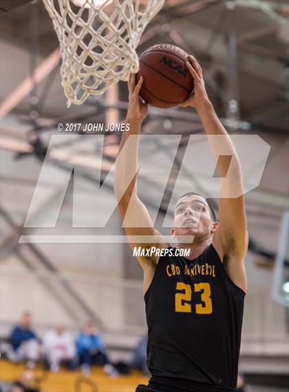 Thumbnail 1 in Montverde Prep vs. St. Thomas More (Metro Classic) photogallery.
