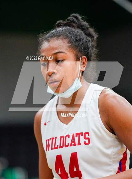 Thumbnail 3 in St. Ignatius vs. Antelope (MLK Tournament) photogallery.