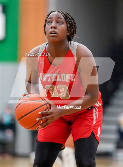 Thumbnail 3 in St. Ignatius vs. Antelope (MLK Tournament) photogallery.