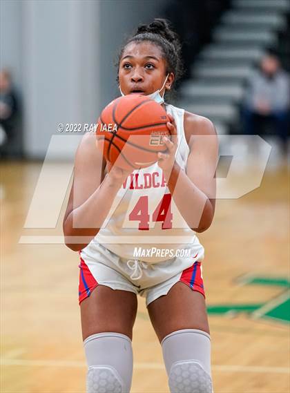 Thumbnail 2 in St. Ignatius vs. Antelope (MLK Tournament) photogallery.