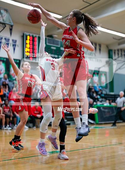 Thumbnail 1 in St. Ignatius vs. Antelope (MLK Tournament) photogallery.