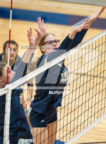 Thumbnail 1 in Cathedral vs Indianapolis Bishop Chatard (City Tourney semi-final) photogallery.
