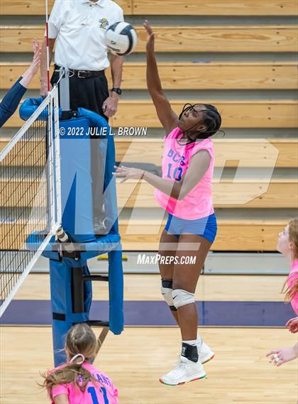 Thumbnail 1 in Cathedral vs Indianapolis Bishop Chatard (City Tourney semi-final) photogallery.