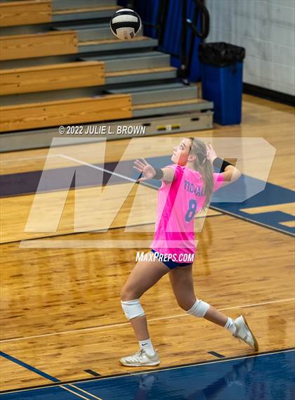 Thumbnail 1 in Cathedral vs Indianapolis Bishop Chatard (City Tourney semi-final) photogallery.