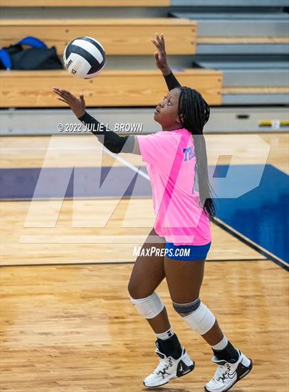Thumbnail 3 in Cathedral vs Indianapolis Bishop Chatard (City Tourney semi-final) photogallery.