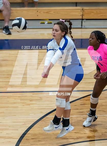 Thumbnail 3 in Cathedral vs Indianapolis Bishop Chatard (City Tourney semi-final) photogallery.
