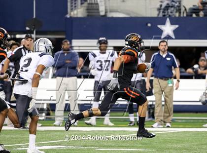 Thumbnail 2 in West Orange-Stark vs. Gilmer (4A UIL Division 2 Final) photogallery.