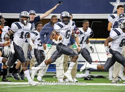 Thumbnail 2 in West Orange-Stark vs. Gilmer (4A UIL Division 2 Final) photogallery.
