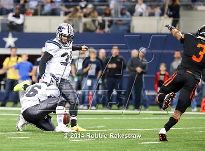 Thumbnail 1 in West Orange-Stark vs. Gilmer (4A UIL Division 2 Final) photogallery.