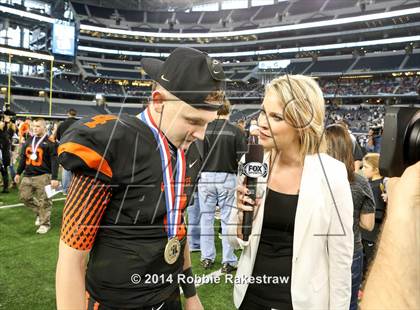 Thumbnail 3 in West Orange-Stark vs. Gilmer (4A UIL Division 2 Final) photogallery.