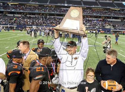 Thumbnail 2 in West Orange-Stark vs. Gilmer (4A UIL Division 2 Final) photogallery.