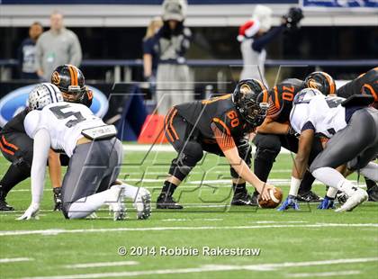 Thumbnail 2 in West Orange-Stark vs. Gilmer (4A UIL Division 2 Final) photogallery.