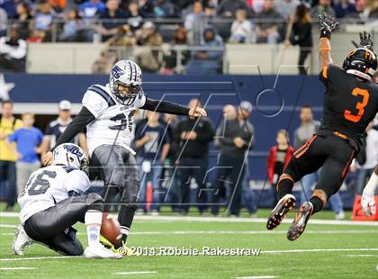 Thumbnail 2 in West Orange-Stark vs. Gilmer (4A UIL Division 2 Final) photogallery.