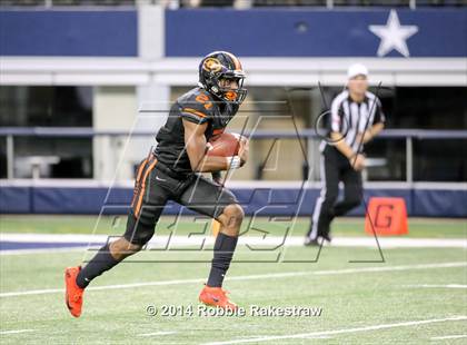 Thumbnail 1 in West Orange-Stark vs. Gilmer (4A UIL Division 2 Final) photogallery.
