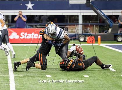 Thumbnail 2 in West Orange-Stark vs. Gilmer (4A UIL Division 2 Final) photogallery.