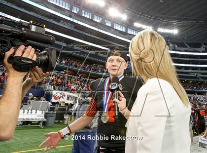 Thumbnail 2 in West Orange-Stark vs. Gilmer (4A UIL Division 2 Final) photogallery.