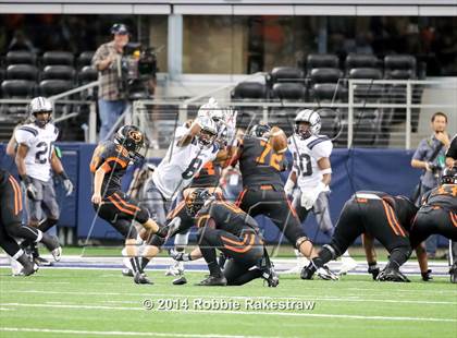 Thumbnail 3 in West Orange-Stark vs. Gilmer (4A UIL Division 2 Final) photogallery.