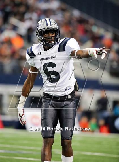 Thumbnail 2 in West Orange-Stark vs. Gilmer (4A UIL Division 2 Final) photogallery.