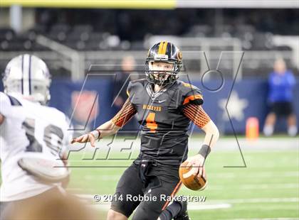 Thumbnail 1 in West Orange-Stark vs. Gilmer (4A UIL Division 2 Final) photogallery.