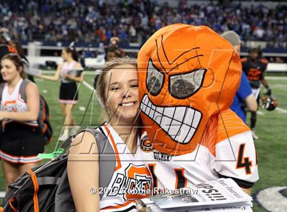 Thumbnail 3 in West Orange-Stark vs. Gilmer (4A UIL Division 2 Final) photogallery.