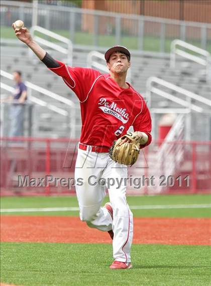 Thumbnail 2 in DeMatha vs. St. John's photogallery.